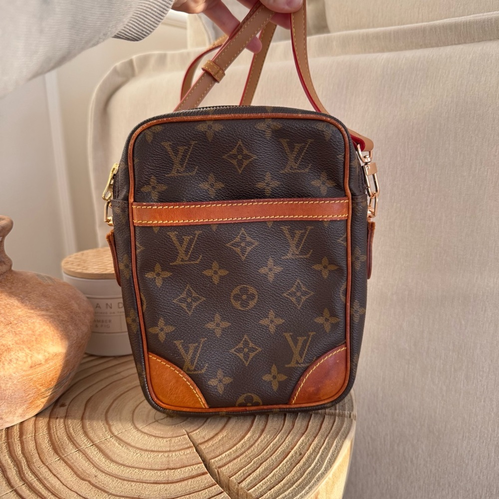 ✅AUTHENTIC✅LOUIS VUITTON DANUBE CROSSBODY BAG - Picture 14 of 14